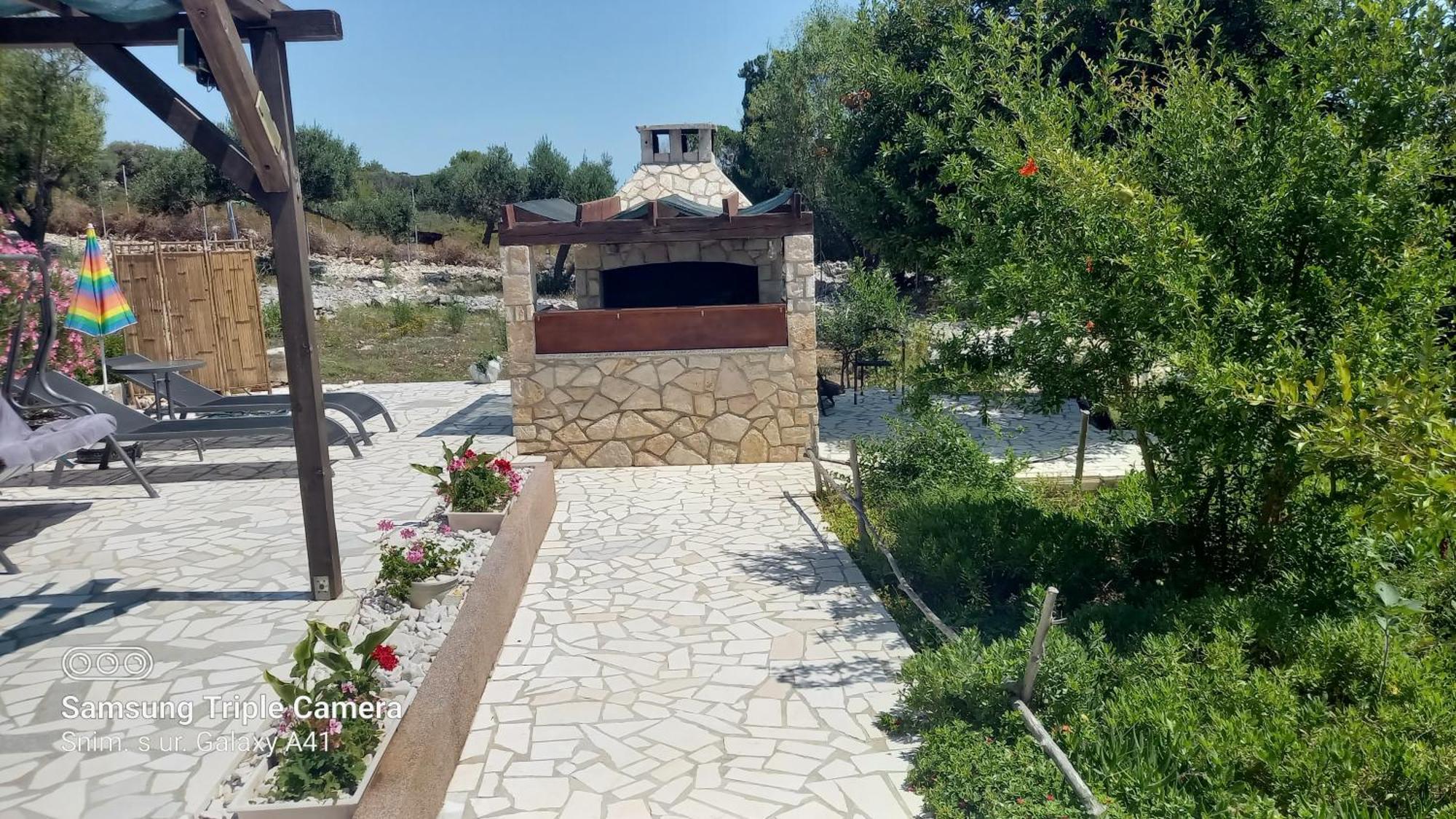 Eco Secluded Apartments Zabodarski Čunski Esterno foto